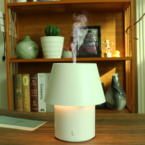 Lámpara de Mesa de Madera con Humidificador de 160 ml, Difusor de Aroma USB con Luz LED para Dormitorio, Escritorio y Uso Doméstico - Product Image 4