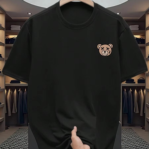Camiseta Casual de Manga Corta con Cuello Redondo y Estampado de Oso de Dibujos Animados Negra para Hombre, Corte Regular, Algodón Jersey Transpirable - Product Image 1