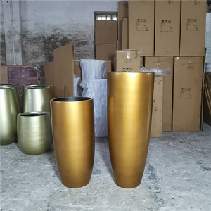Pots de fleurs ronds en fibre de verre dorés de luxe modernes kits de propagateur revêtement époxy ornement de salon intérieur pour la maison ou le jardin - Product Image 5