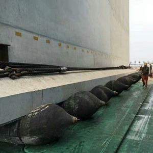 Airbag marin robuste pour le lancement, l'amarrage, le sauvetage et l'entretien des bateaux, en caoutchouc anti-âge, certifié CE ISO - Product Image 1