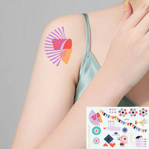 Autocollant de tatouage temporaire artistique d'usine Five & Ten GMPC/Sedex/ISO/EUDR pour décor quotidien de fête, visage abstrait et design <span class=keywords><strong>géométrique</strong></span> - Product Image 6