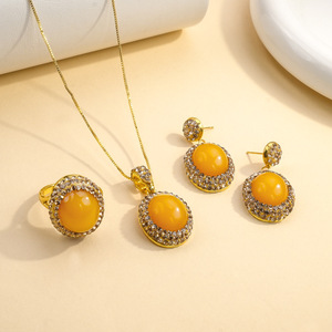 Set di Gioielli Vintage Placcati <span class=keywords><strong>Oro</strong></span> Aisaiti 3 Pezzi per Donna, Collana con Pietra Ovale, Orecchini e Anello, Set Regalo all'Ingrosso - Product Image 4