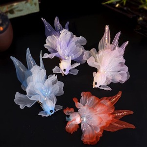 Pinza para el Cabello con Diseño Original 2025, Hecha a Mano con Peces Koi, Versátil para Hanfu, Accesorio para el Cabello Hanfu - Product Image 1
