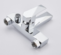 Robinet de bain thermostatique monocommande eau chaude/froide avec compteur, corps en laiton, fixation murale, finition chromée, garantie 1 an