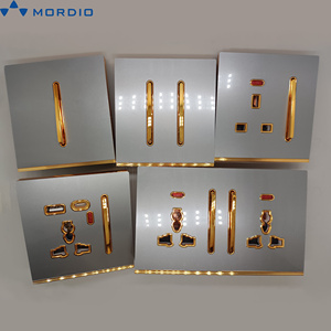 Interruptor de pared eléctrico de marco de plástico, enchufe de pared de 1 Banda, 13A, <span class=keywords><strong>Jordan</strong></span>, color dorado/blanco - Product Image 3