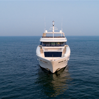 Yacht de luxe haut de gamme de 152 pieds, propulsé au diesel, avec moteur in-bord, en aluminium soudé, neuf, pour le tourisme, les sports nautiques et la pêche.