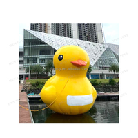 Canard jaune gonflable géant en PVC flottant sur l'eau pour événement / publicité / promotion