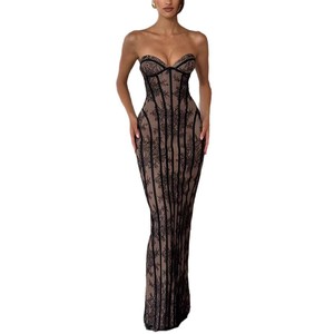 <span class=keywords><strong>Robe</strong></span> longue moulante sexy en dentelle sans bretelles <span class=keywords><strong>pour</strong></span> femme, avec rayures verticales exquises, effet amincissant sur les hanches, idéale <span class=keywords><strong>pour</strong></span> les soirées et <span class=keywords><strong>d</strong></span>îners. - Product Image 5