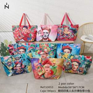 Sac de plage imprimé numérique Beauty Head 56x36x17cm avec petite sangle, sac fourre-tout - Product Image 3