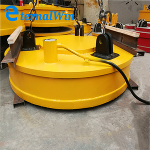 Excavadora o grúa Use imán de elevación para levantar desechos - Product Image 6