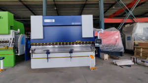 Uitstekende 300ton 4000 Da 53T Hydraulische Persrem Buigende <span class=keywords><strong>Cnc</strong></span> Persremmachine - Product Image 2