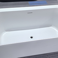 Baignoire autoportante en acrylique avec jupe murale, pour hôtel, appartement, maison, bain à remous avec 2 côtés en faïence, haute qualité
