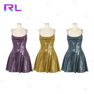 कस्टम ड्रेस पूरी तरह से पंक्तिबद्ध निकी अनुचर-लाइन पोशाक महिलाओं के लिए हरी समायोज्य कंधे की पट्टियों - Product Image 1