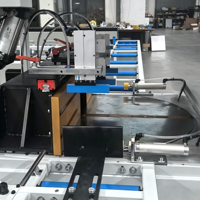 Sierra ingletadora hidroneumática de alimentación superior de un solo cabezal con hoja de 600 mm y pantalla digital para corte de perfiles de aluminio