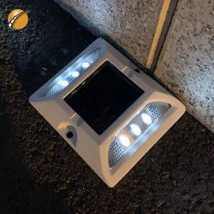 Nokin 3m Reflective Road Studs Highway Wireless Solar Road Stud with Reflector Lens IP68 Aluminum Enclosure Road Studs Spike