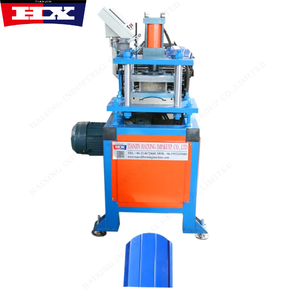 Machine pour la production de lames d'occultation pour clôture métallique avec cintrage en forme de U semi-circulaire en forme de M - Product Image 1