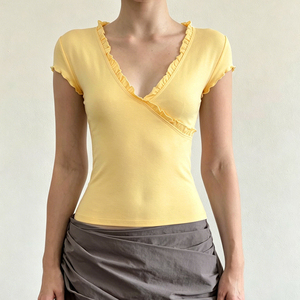 เสื้อยืดแขนสั้นคอวีสีเหลืองหวาน รุ่นเบสิค สำหรับฤดูร้อน ใส่ได้ทุกวัน - Product Image 3