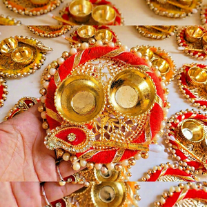 Plato de Latón Hecho a Mano de Lujo para Diya, Regalos de Diwali, Portavelas Decorativo Festivo, Thali Tradicional Indio para Pooja - Product Image 1