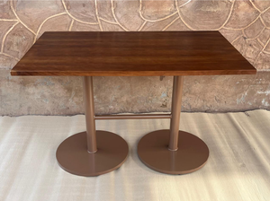 Mesas de Comedor Modernas de Madera con Base de Metal y Tapa de Vidrio Templado para Hoteles, Casas de Campo y Uso en Exteriores - Product Image 3