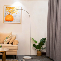 Lampadaire salon canapé lumière nordique créatif moderne Simple chambre Ins Art lumières lampadaires de luxe