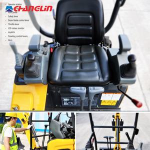 Mini-excavatrice Changlin Sinomach à bras repliable sans queue, système de commande par joystick, 9,8 kW, 1,6 t, avec cabine ouverte - Product Image 4