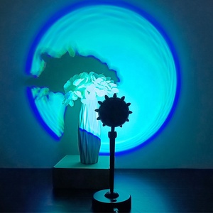 Lámpara de Mesa Decorativa con Luz de Ambiente para Transmisiones, Iluminación Decorativa para el Hogar, Proyector de Luz Nocturna Láser, Lámpara LED de Atardecer - Product Image 1