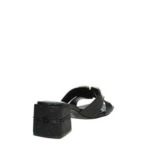 Sandales à talons Laura Biagiotti pour femme, noires, avec boucle monogramme, bout carré, talon moyen - Product Image 3