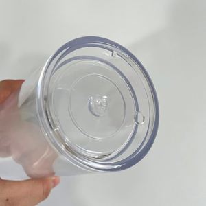 Vaso de 24oz para Niñas, de Plástico Acrílico Preperforado, con Globo de Nieve, Brillo Flotante, Transparente, con Tapa de Cúpula - Product Image 3
