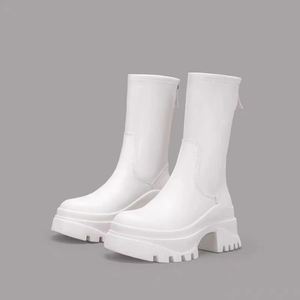 Bottines amincissantes pour femmes de petite taille, mi-mollet, noires, à talon épais, style cigarette, avec fermeture éclair arrière - Product Image 2