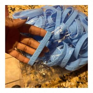 Pulseras de Silicona con Relieve para Eventos de Concienciación y Recaudación de Fondos, Pulseras Motivacionales, Pedidos al por Mayor - Product Image 1