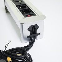 EU-Steckdose mit 3 Anschlüssen aus Aluminiumlegierung für Multimedia USB-A und USB-C 15W 20A 250V Gewerbliche Nutzung