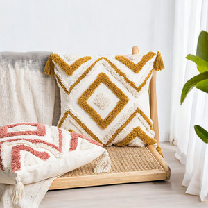 Fodera per cuscino trapuntata bohémien con nappe, stile etnico marocchino, per divano del soggiorno - Product Image 2