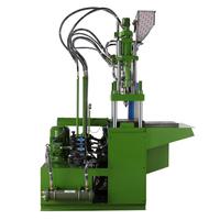 Machine d'injection verticale de plastique haute performance pour la fabrication d'appâts artificiels en PVC souple pour la pêche