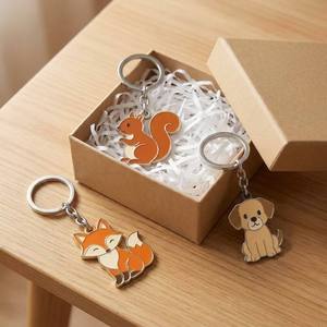 Porte-clés animé personnalisé en forme de renard animal de la forêt, broche mignonne pour enfants, accessoires pour sac à dos et uniforme - Product Image 5
