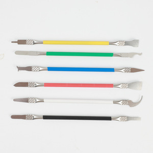 Outils de réparation de CPU fournis par le fabricant : crochets de démontage, grattoirs et dissolvants d'adhésifs pour le démontage des puces de cartes mères de téléphones mobiles - Product Image 2