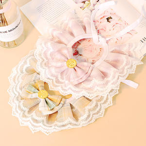 Bonito babero de encaje para perros, toalla de Saliva con lazo y diseño de flores de celosía, duradero, poliéster suave, estilo clásico, accesorios para <span class=keywords><strong>Collar</strong></span> de mascotas - Product Image 5