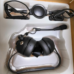 Casque d'aviation supra-auriculaire à réduction active du bruit avec transducteur dynamique pour le personnel au sol de l'aviation et les chantiers de construction - Product Image 1