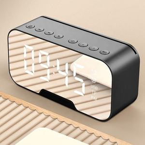 Reloj de Escritorio con Espejo y Altavoz Bluetooth, Luz LED Digital, Radio FM, Reloj Despertador, Calendarios Electrónicos - Product Image 3