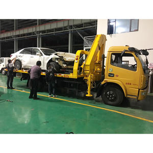 Dongfeng 4X2 5 tonnes Dépanneuse 5.6m Lits échoués Véhicule de récupération Véhicule de récupération routière avec grue à bras rabattable - Product Image 5