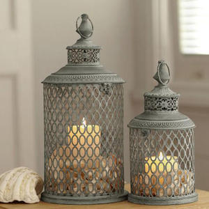 Farol de Metal Vintage Hecho a Mano con Tratamiento Resistente al Calor de Primera Calidad para un Uso Seguro con Velas - Product Image 1