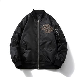 <span class=keywords><strong>Giacca</strong></span> Bomber Sottile <span class=keywords><strong>Nera</strong></span> Ricamata Personalizzata all'Ingrosso con Motivo Drago in Stile Cinese per Uomo e Donna - Product Image 2