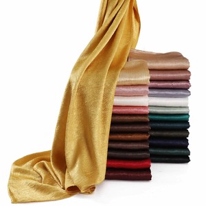 Zifeng OEM Nouvelle Mode Moyen-Orient Dubaï Malaisie Foulard Châle Voile en Soie Crêpe Imitation Satin pour Femme - Product Image 5
