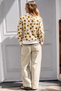 Veste florale pour femme au design unique, veste décontractée à manches longues à motifs floraux modernes pour la mode d'hiver, disponible au meilleur prix du marché - Product Image 4