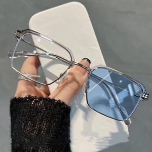 Lunettes <span class=keywords><strong>Homme</strong></span> Demi-<span class=keywords><strong>Monture</strong></span> <span class=keywords><strong>Carrée</strong></span> 2025 Personnalisées Anti-UV, Photochromiques et Anti-Lumière Bleue, Gris Photo - Product Image 5