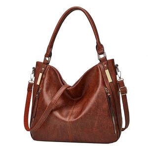 Bolsa tote grande para mujer con estampado de cabeza de ratón y botones, sin pedido mínimo. Bolsa cruzada bonita. - Product Image 1