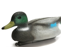 Leurre flottant en plastique de canard de décoration de jardin de villa extérieure pour la piscine et la chasse pour le type de corbeau