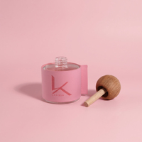 Flacon diffuseur de parfum en verre vide de luxe 50ml 100ml avec manchon en cuir et bouchon sphérique en bois
