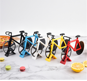 Cortador de <span class=keywords><strong>Pizza</strong></span> y Tijeras para Bicicleta, Ruedas de Corte Super Afiladas Antiadherentes, Soporte para Cortador de <span class=keywords><strong>Pizza</strong></span>, Genial Gadget de Cocina - Product Image 6