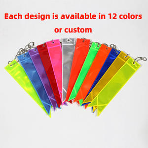 Reflectores de ciclo de corazón de amor de colores mezclados, llaveros reflectantes de Pvc, colgante reflectante, llavero con logotipo personalizable, tiras reflectantes - Product Image 4