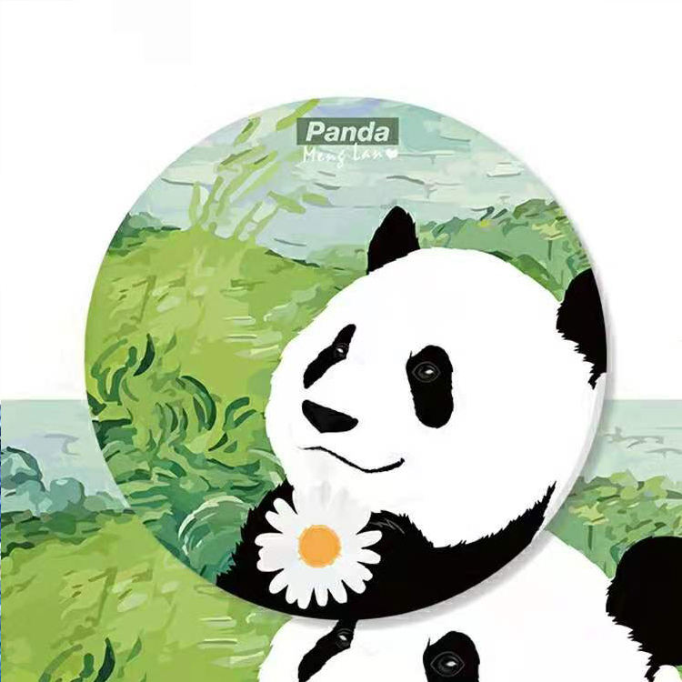 แพนด้าถือดอกเบญจมาศ